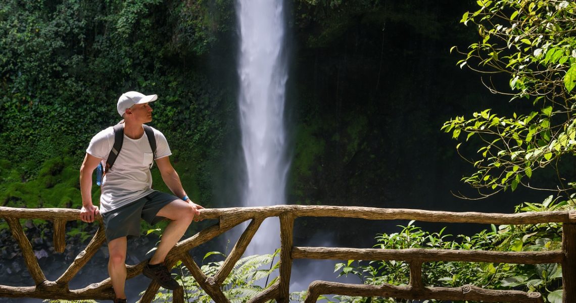 Getting-LASIK-in-Orange-County-while-avoiding-these-causes-of-eye-pain