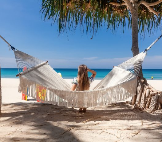 Discover-what-macular-holes-in-the-eyes-are-from-the-LASIK-Los-Angeles-eye-doctors